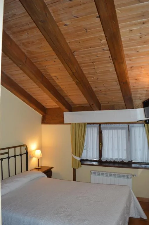 Habitación Individual — Hostal Revinuesa