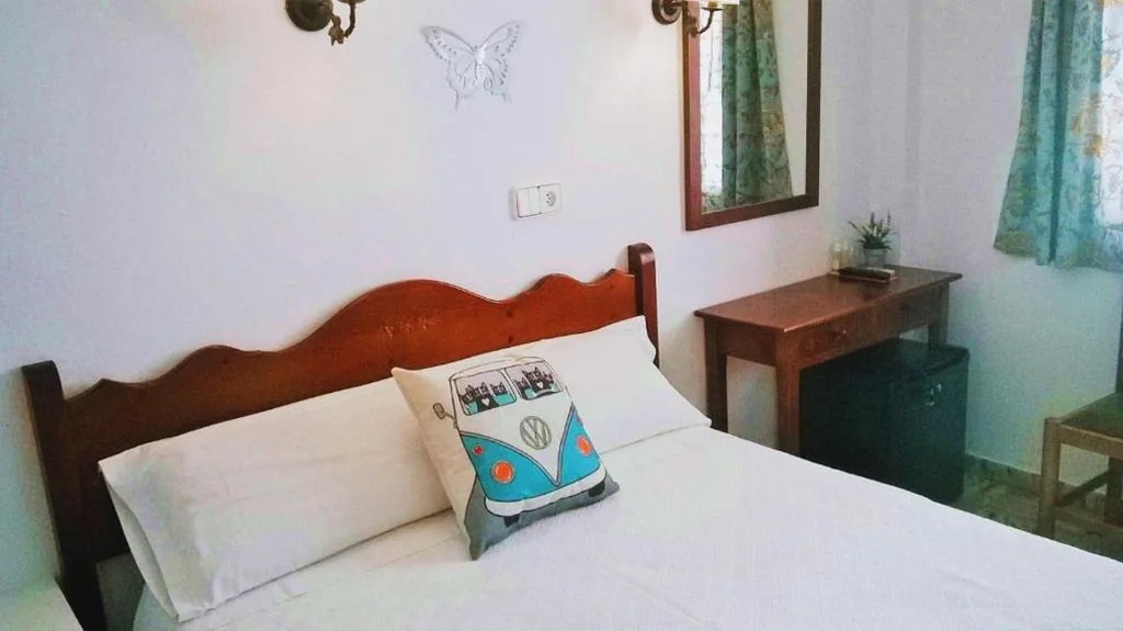 内庭院景单人间 — Hostal Rey