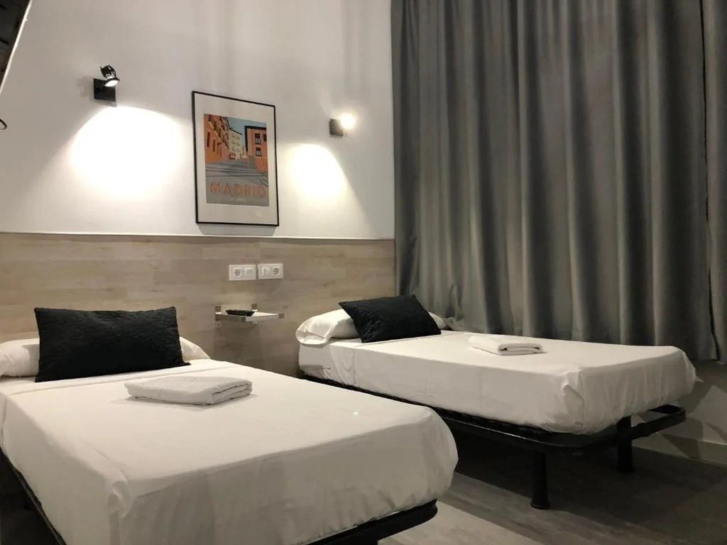 Camera Doppia con bagno privato - 2 letti — Hostal Rías Bajas