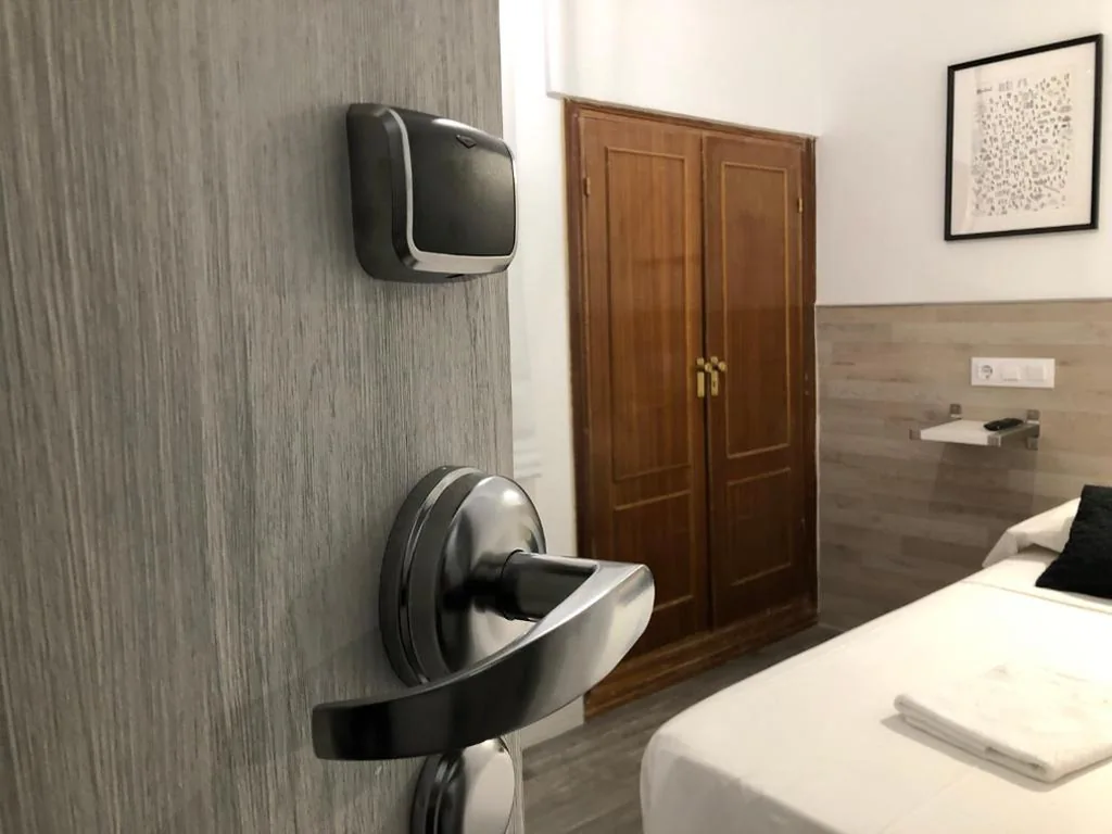 Camera Singola con bagno — Hostal Rías Bajas