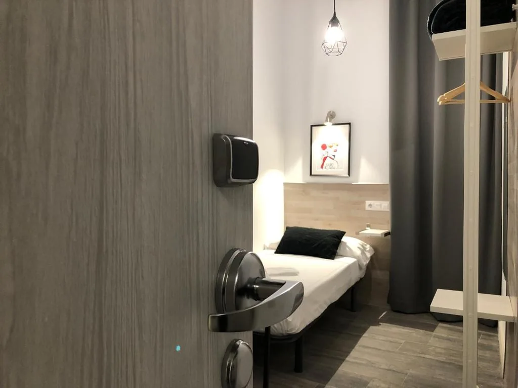 Camera Singola Economica con bagno in comune — Hostal Rías Bajas