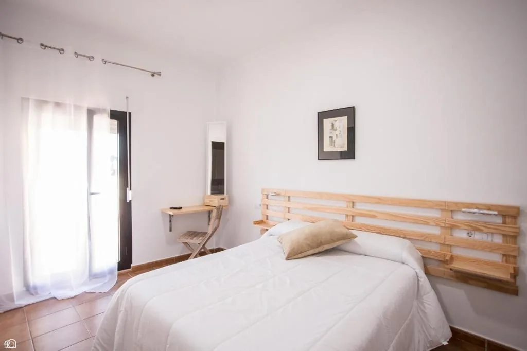 Camera doppia con balcone - 2 letti — Hostal Rio