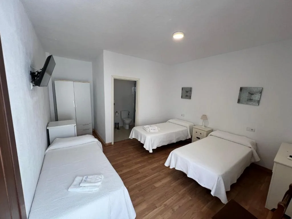 Driepersoonskamer — Hostal Rios