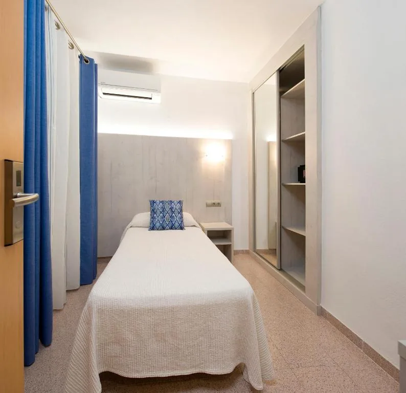 Einzelzimmer — Hostal Roca