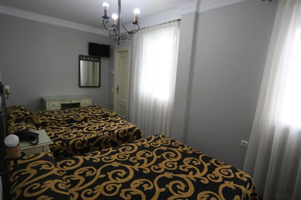 Vierbettzimmer — Hostal Roma