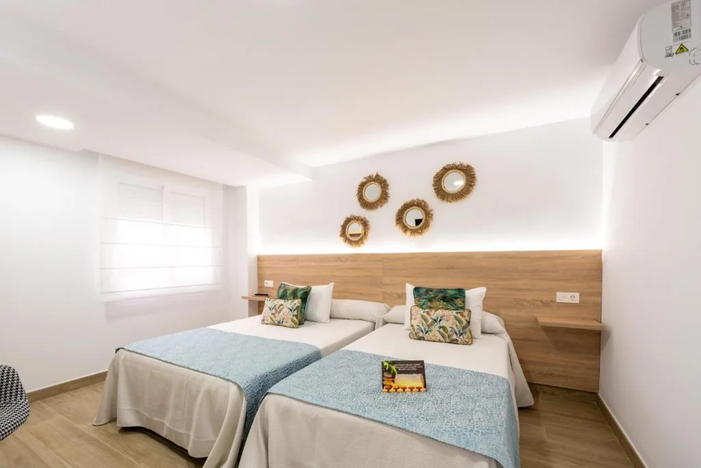 Deluxe-Zweibettzimmer — Hostal Romerito