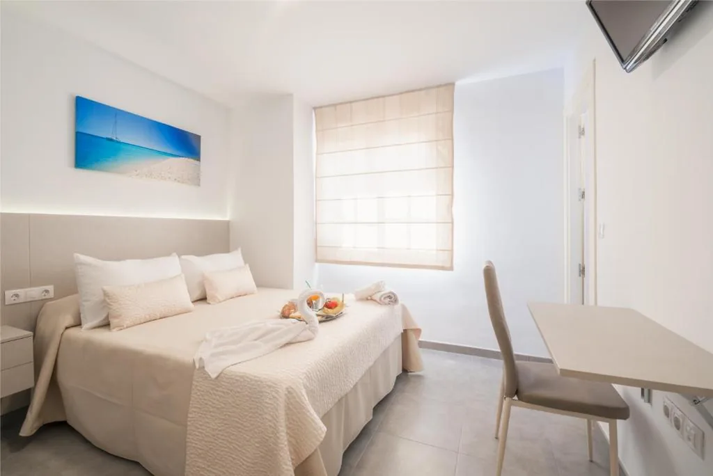 Kleines Doppelzimmer — Hostal Romerito