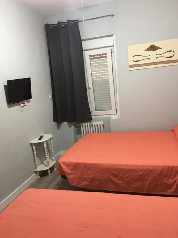 Camera doppia - 2 letti — Hostal Rosales