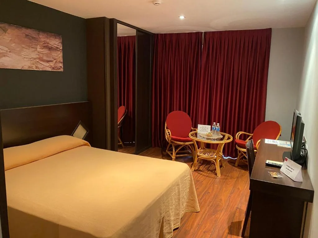 Habitación Doble Superior — Hostal Royal Almorox