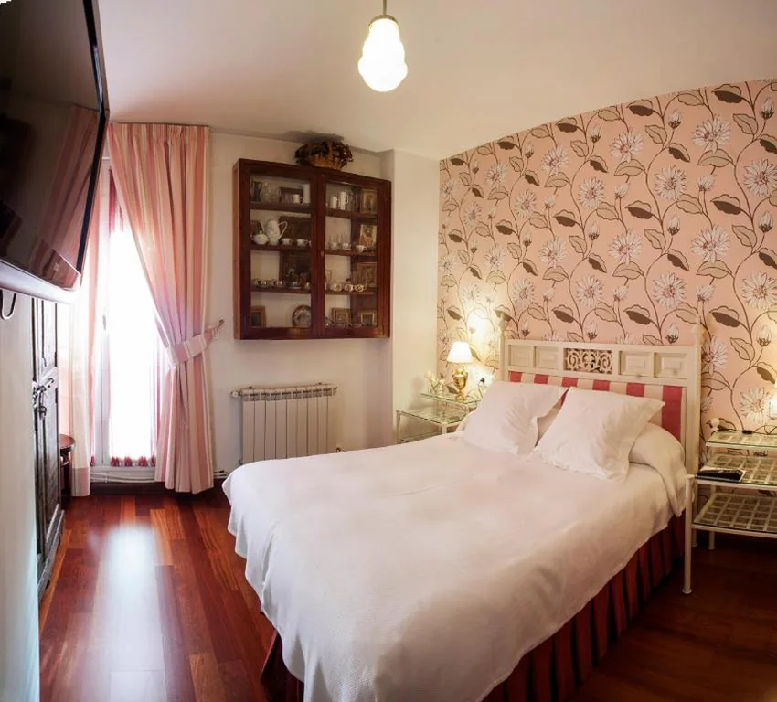 Tweepersoonskamer — Hostal Rual