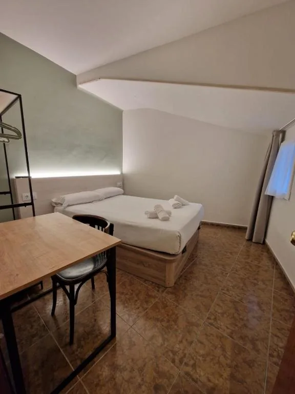 Habitación Doble — Hostal Rugaca