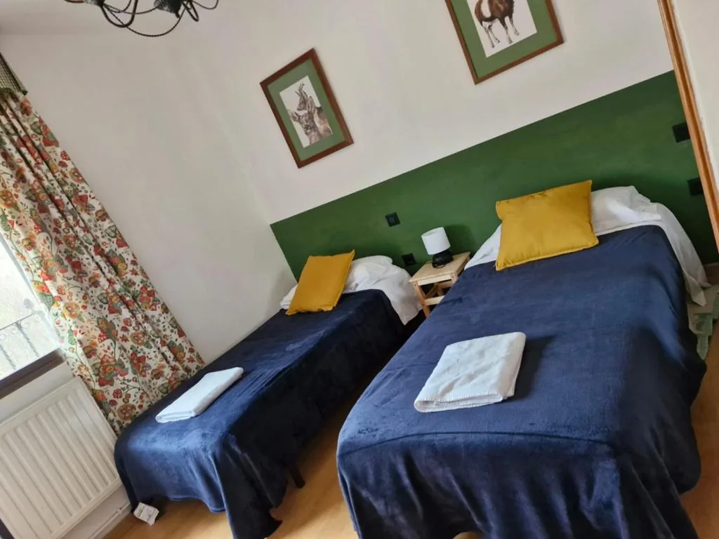 ツインルーム — HOSTAL RURAL ALTO TAJO POVEDA