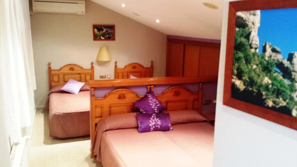 Habitación cuádruple — Hostal Rural Casa Castro