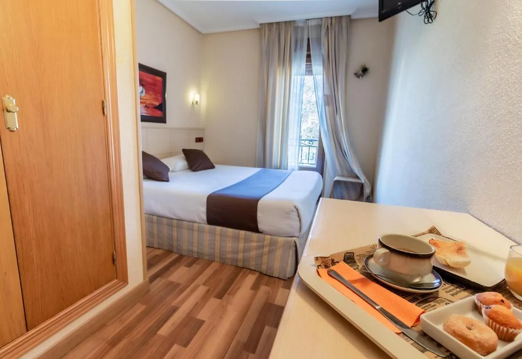 Habitación Doble — Hostal Rural El Caño by Vivere Stays