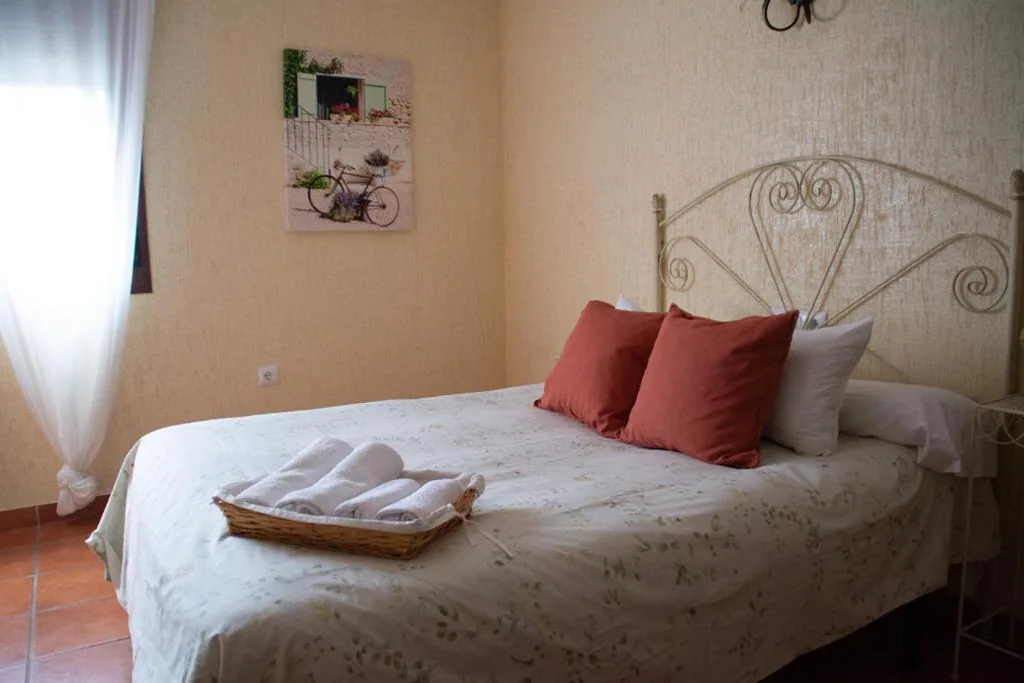 Tweepersoonskamer - 1 of 2 bedden — Hostal Rural La Plata Parking Incluido