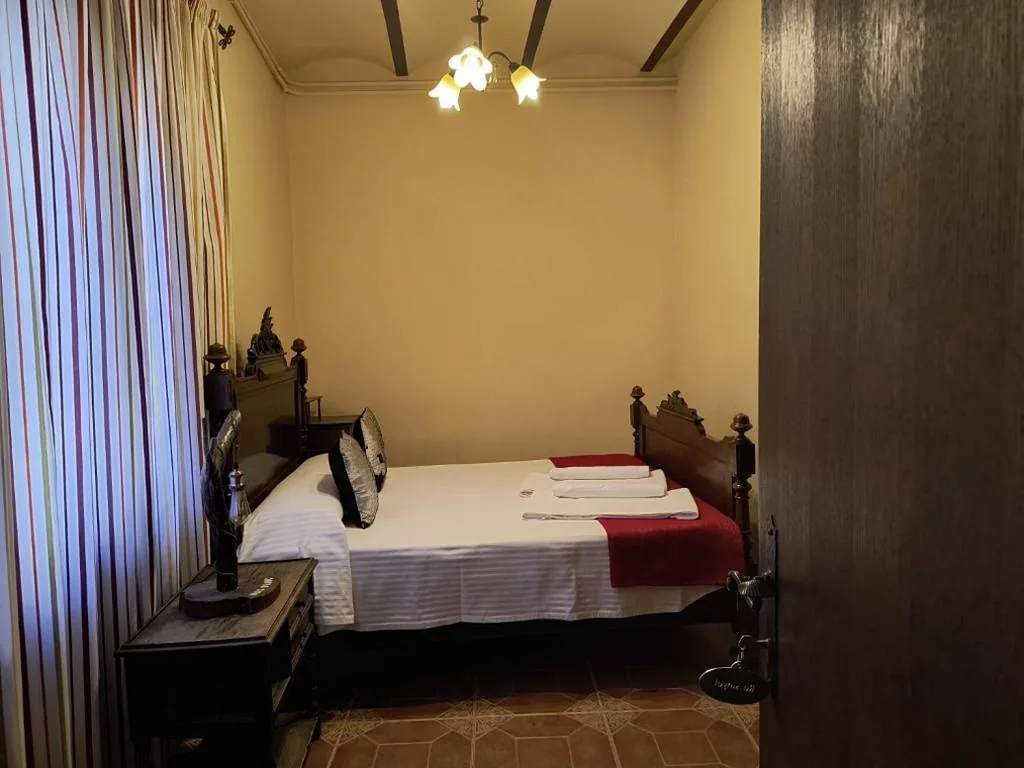 Chambre Double adaptée aux personnes à mobilité réduite — Hostal Rural Mas Blanc