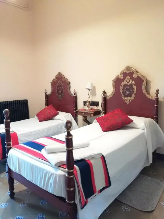 Chambre Double avec balcon - 2 lits — Hostal Rural Mas Blanc