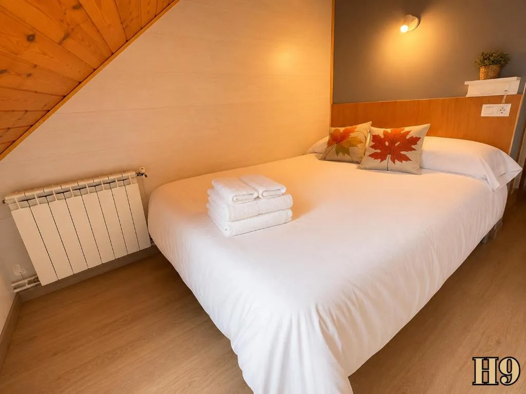 Habitación Individual — Hostal Rural Sant Climent - Habitacions i Apartaments