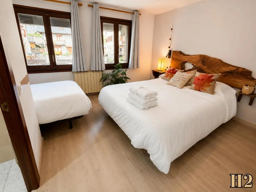 Habitación Triple — Hostal Rural Sant Climent - Habitacions i Apartaments