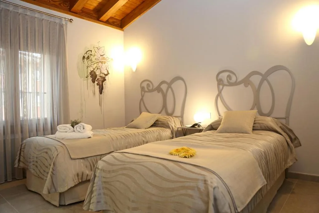 Quarto Duplo com casa de banho privativa - 2 camas — Hostal Rural Villa de Mendavia
