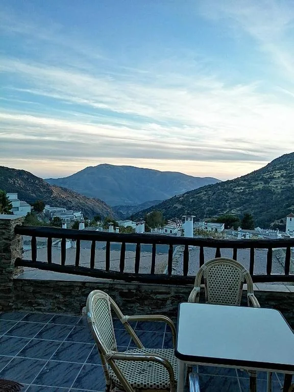 Camera Doppia con terrazza — hostal ruta de las nieves