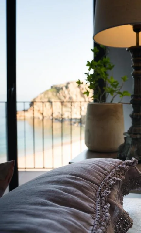 Deluxe Double Room with Sea View — Hostal Sa Malica