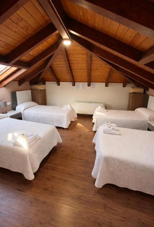 Camera quadrupla — hostal Saint James Way