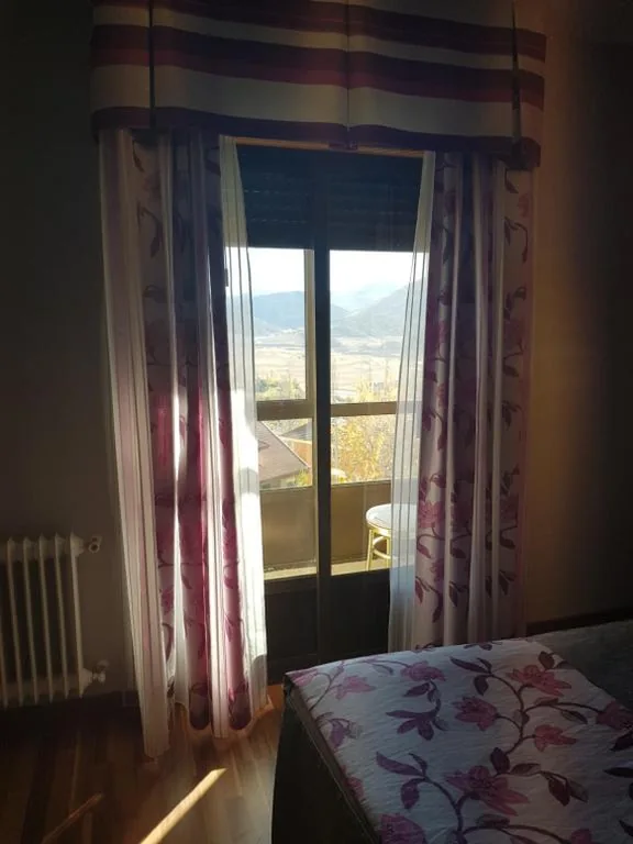 Habitación Doble Deluxe con balcón - 1 o 2 camas — Hostal Sainz