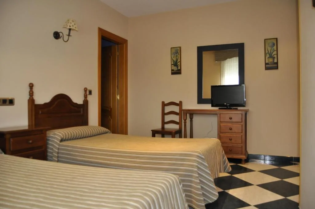 ダブルルーム — Hostal San Antonio