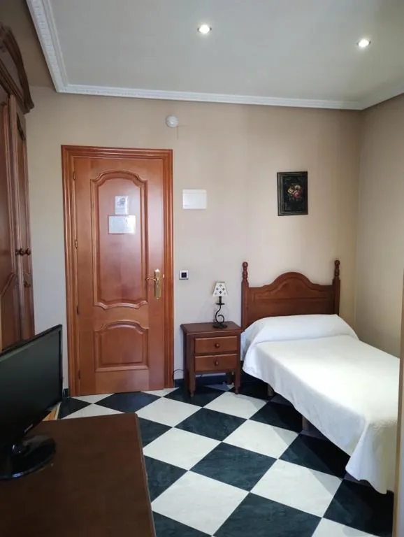 シングルルーム — Hostal San Antonio