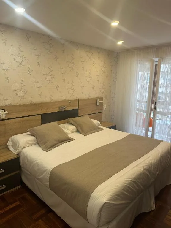 Camera doppia - 1 o 2 letti — Hostal San Fernando