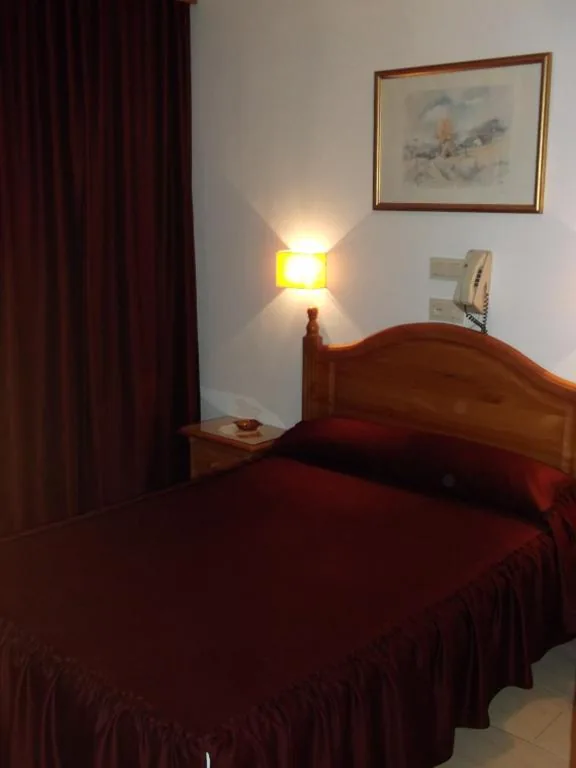 専用バスルーム付きダブルルーム — Hostal San Francisco