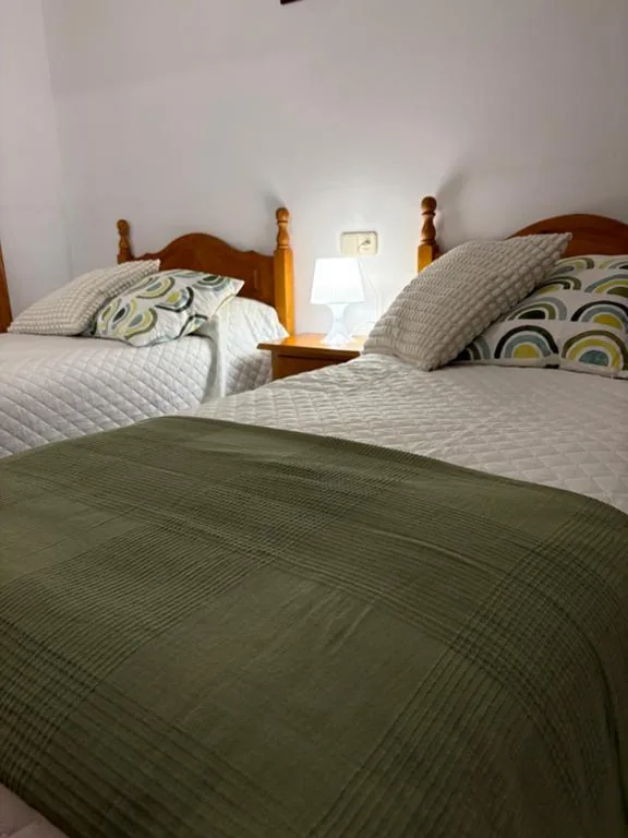 大型ダブルルーム — Hostal San José Naval