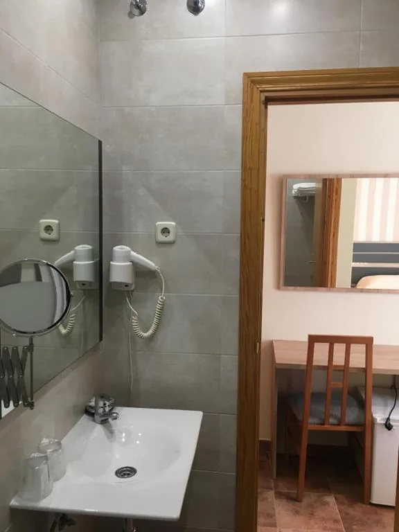 Camera tripla — Hostal San Martin