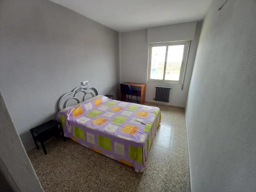 Dreibettzimmer — Hostal San Miguel