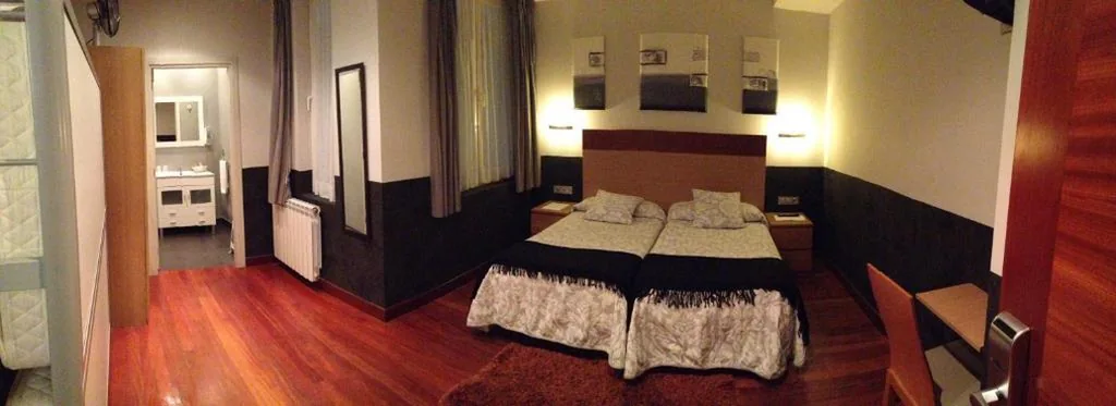 Camera quadrupla — Hostal San Sebastian Centro