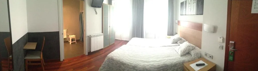 Camera doppia con 2 letti — Hostal San Sebastian Centro