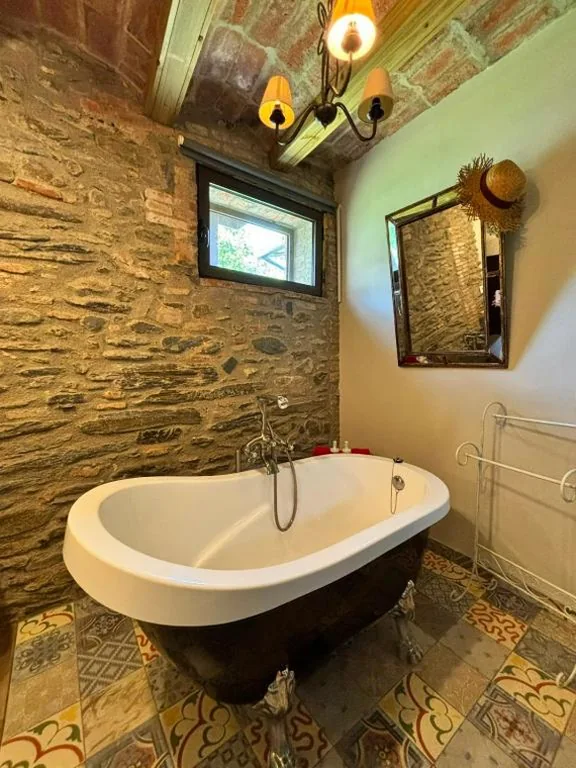 Habitación Familiar con ducha — Hostal Sant Roc