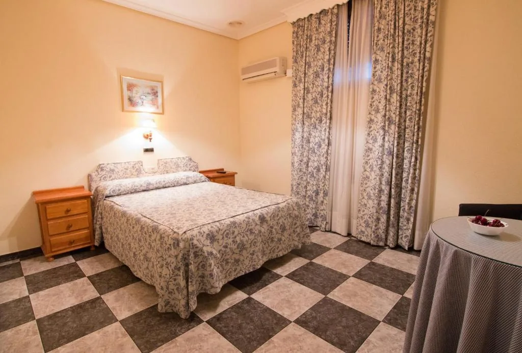 Habitación Doble — Hostal Santa Ana