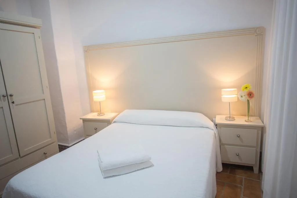 Quarto Duplo - 1 ou 2 camas — Hostal Santa Catalina