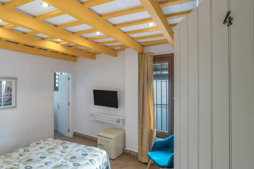 Quarto Individual — Hostal Santa Catalina