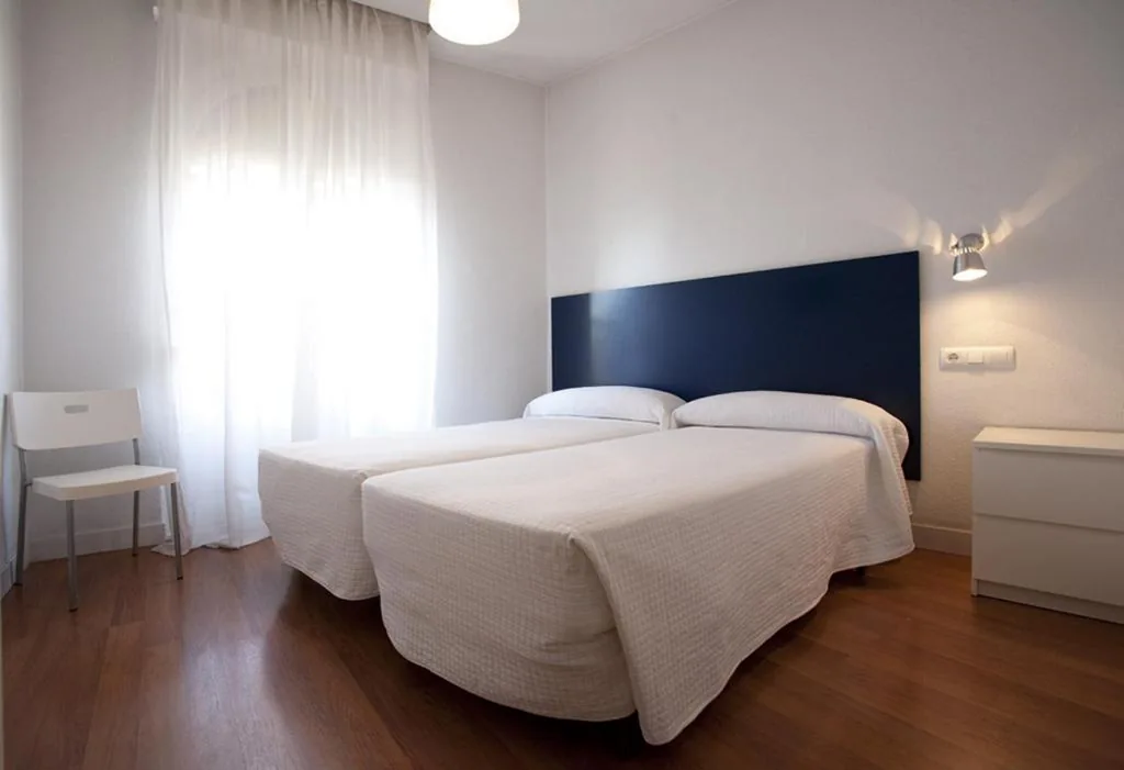 Habitación Doble - 1 o 2 camas — Hostal Santa Isabel