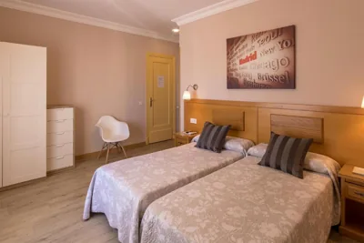 Hostal Santillan — Foto 11