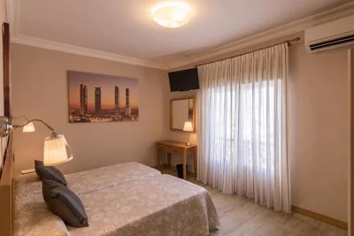 Hostal Santillan — Foto 12