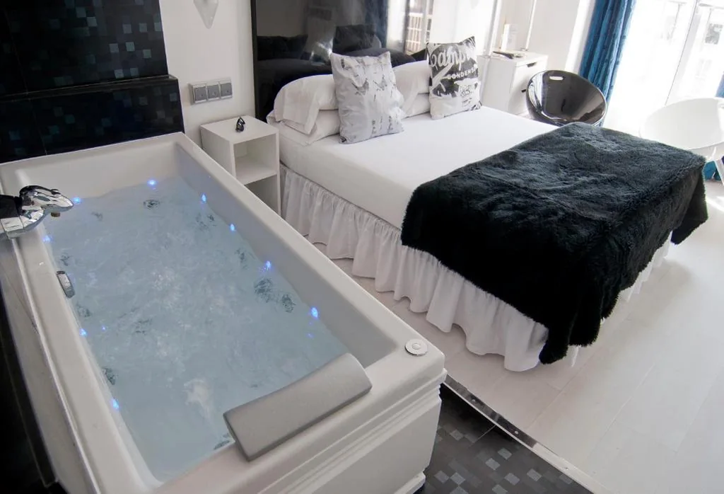 Quarto Duplo com banheira de hidromassagem — Hostal Santo Domingo