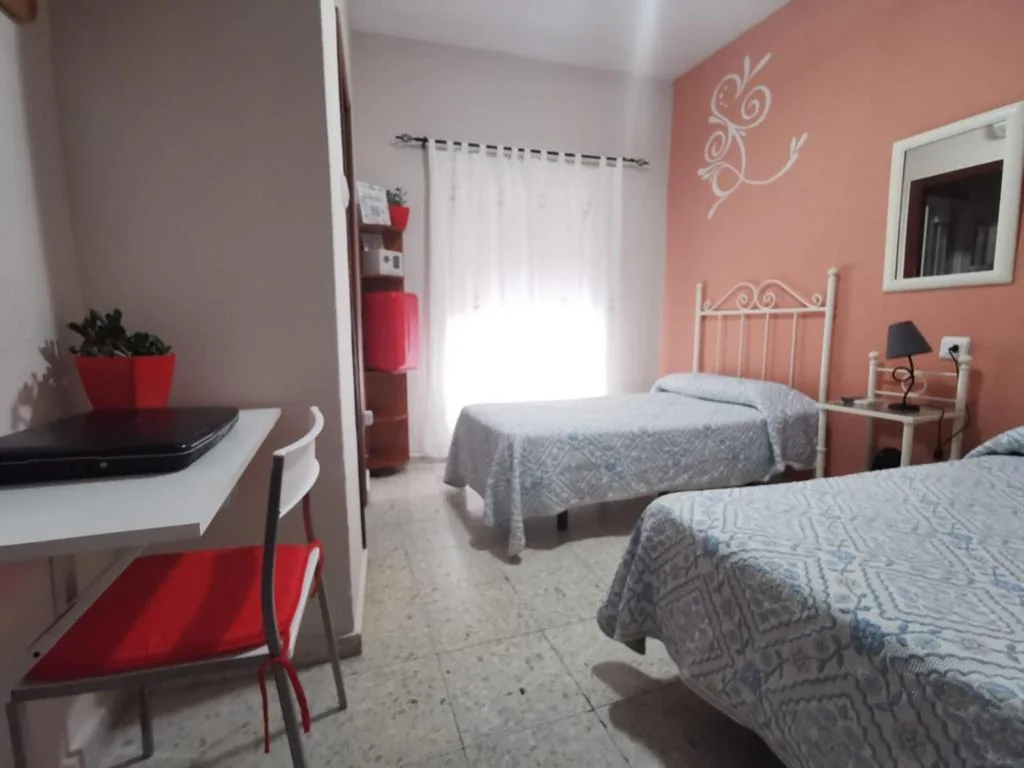 Tweepersoonskamer - 1 of 2 bedden — Hostal Senero