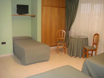 Hostal Serpol — Foto 8