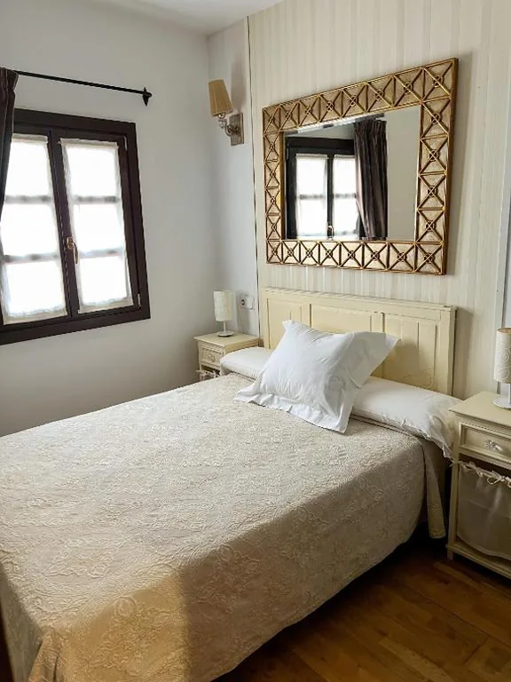 Camera doppia economica — Hostal Servilia
