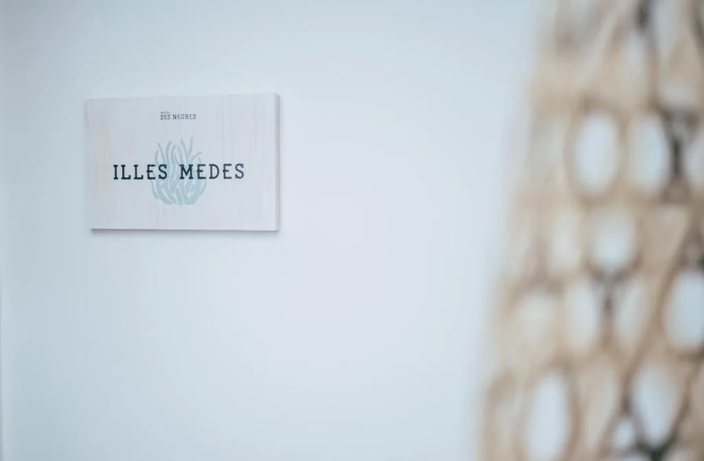 Appartement met uitzicht op zee — Hostal Ses Negres