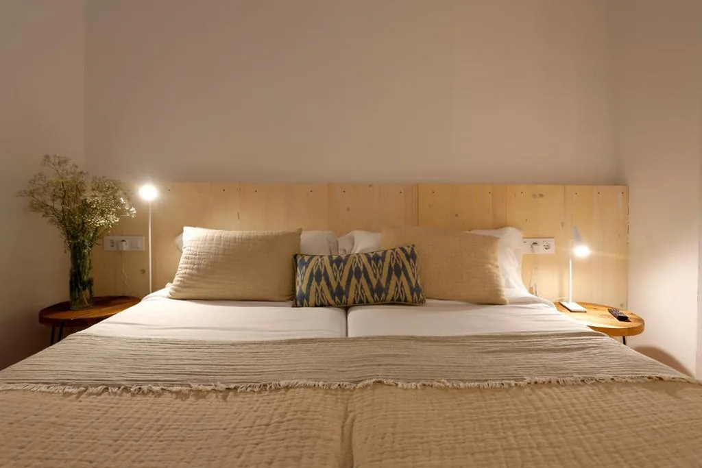 Inpandige familiekamer — Hostal Ses Negres